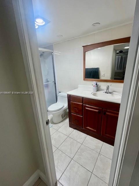 Building Photo - 3200 N Palm Aire Dr