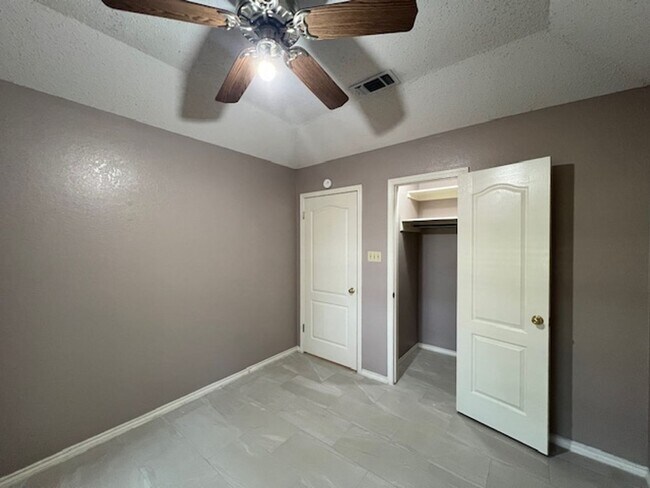 Building Photo - Winfield Subdivision