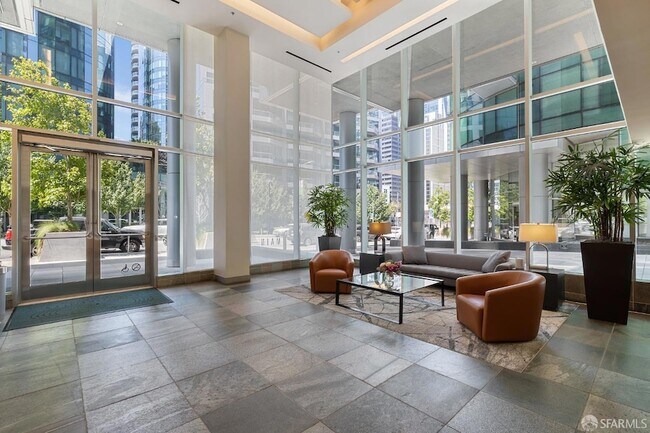 Building Photo - 333 Main St