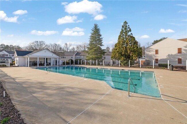 Building Photo - 13300 Morris Rd