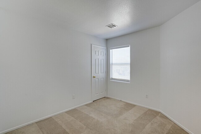 Building Photo - Gated Northwest Las Vegas Home with Loft & Parkside Location