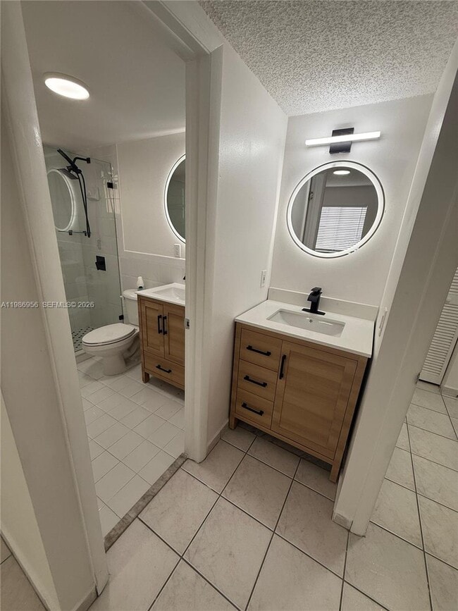 Building Photo - 3262 W 70th St