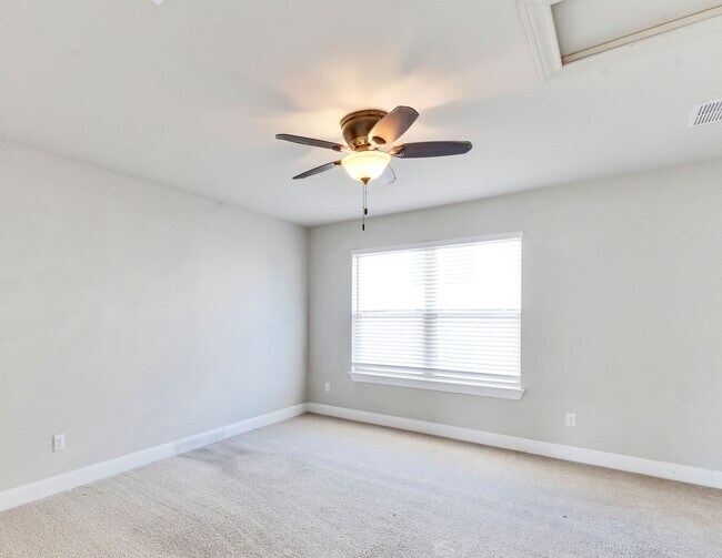Building Photo - 2304 Abilene Ln