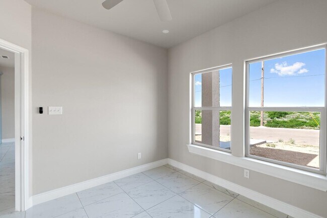 Building Photo - 114 Little Bighorn Trl