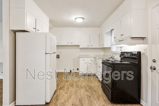 Building Photo - 816 Pilot Ave