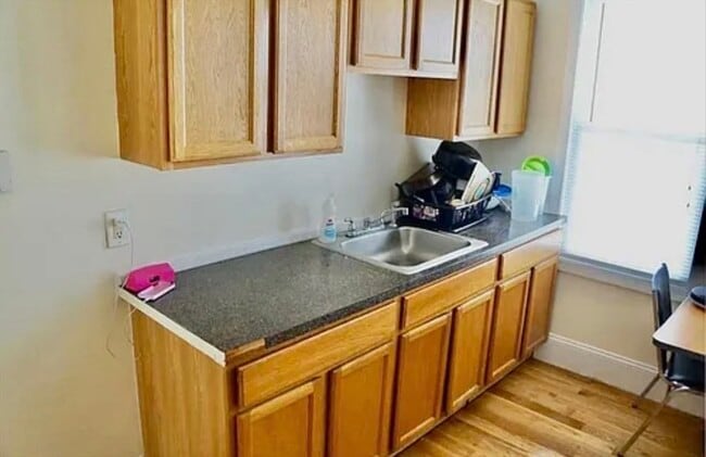 Building Photo - 6 Harvard Park