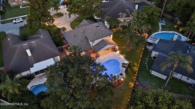 Building Photo - 9370 Jaybird Cir E
