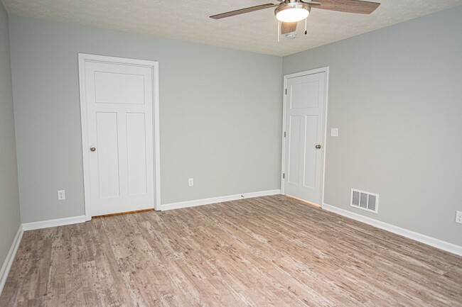 Building Photo - 412 Eagle Pointe Dr