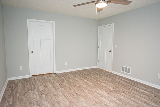 Building Photo - 418 Eagle Pointe Dr