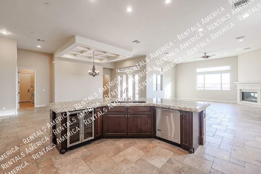 Building Photo - 12439 E Lupine Ave