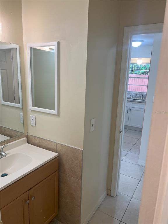 Building Photo - 953 Monroe Ct