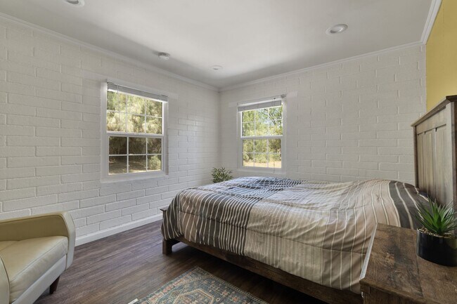 Building Photo - Quiet Desert Home - BONUS ROOM CONVERTING ...