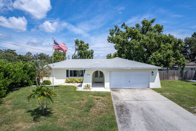 Building Photo - 1319 Saddle Ct