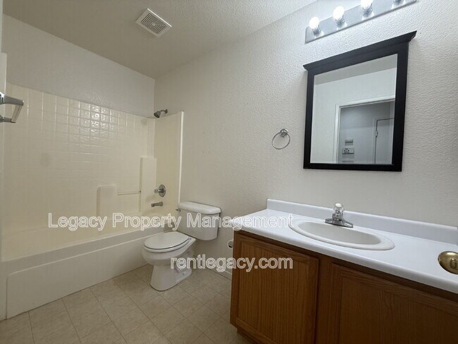 Building Photo - 4329 Middlebury Way