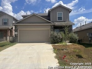 Building Photo - 141 Middle Grn Lp