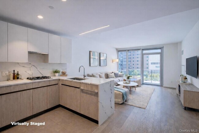 Building Photo - 133-27 39th Ave