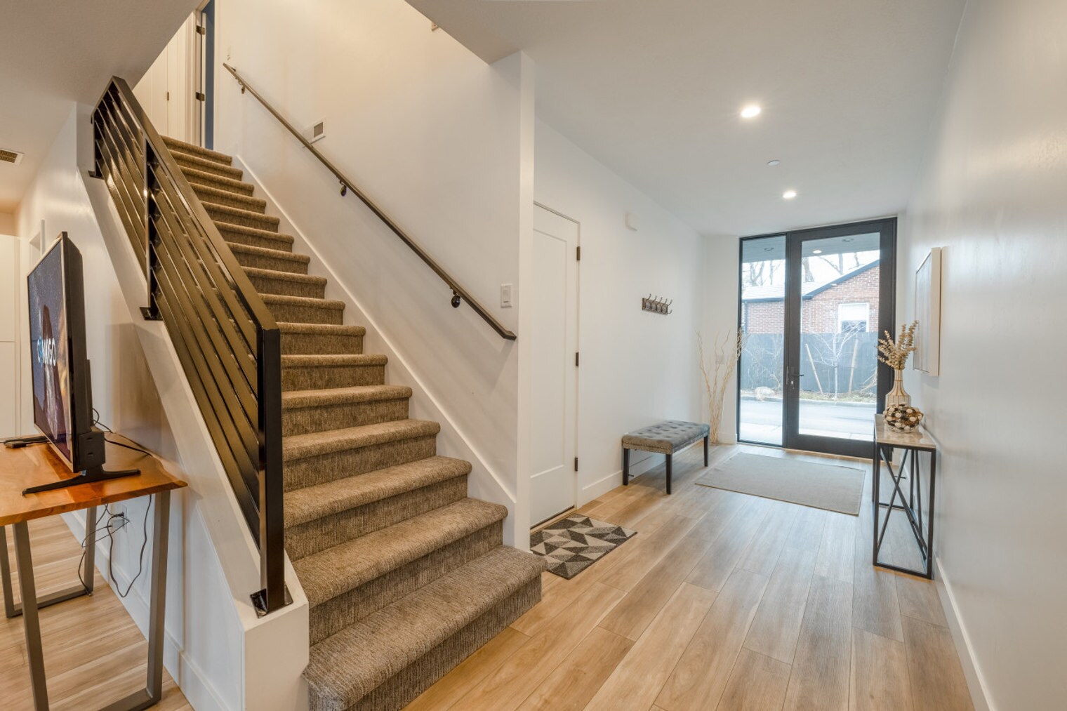 Building Photo - 2595 S 700 E