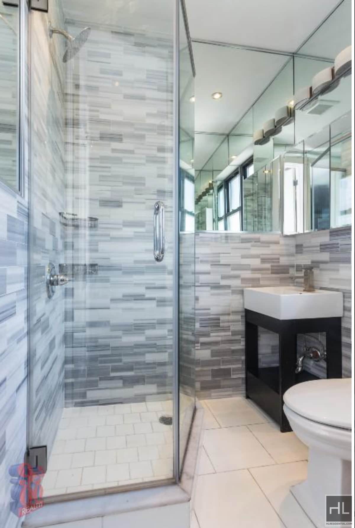 Building Photo - E 105TH ST.