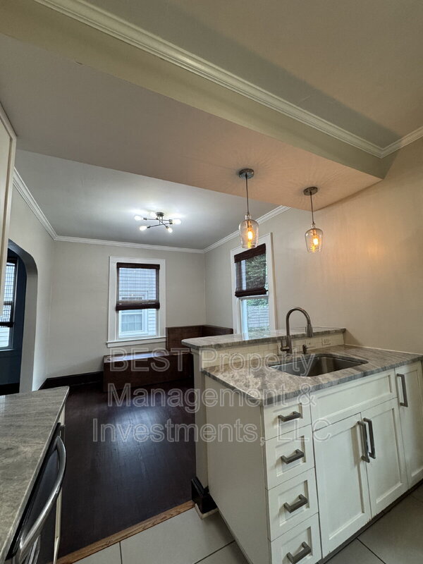 Building Photo - 2208 Wilmore Dr