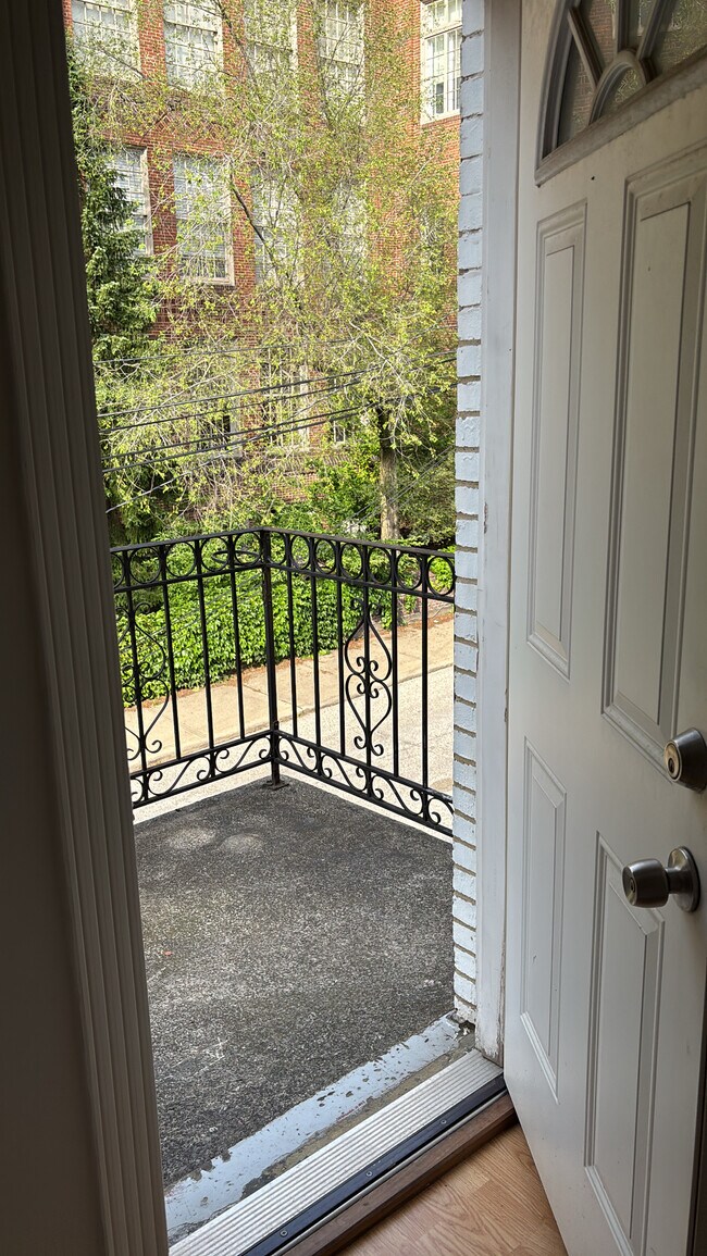 Building Photo - 12010 Paul Ave