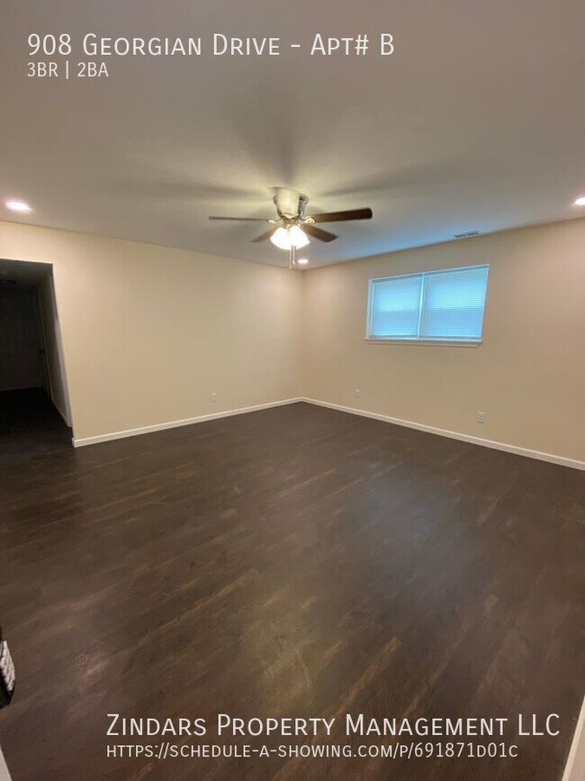 Building Photo - 908 Georgian Dr