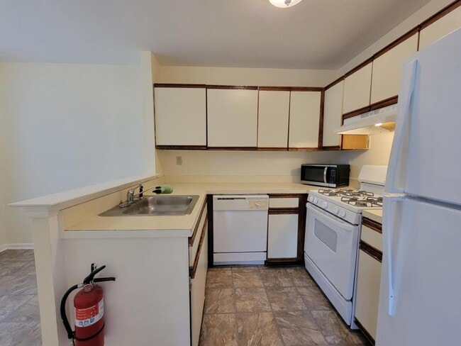 Building Photo - 1 Jodhpur Ct