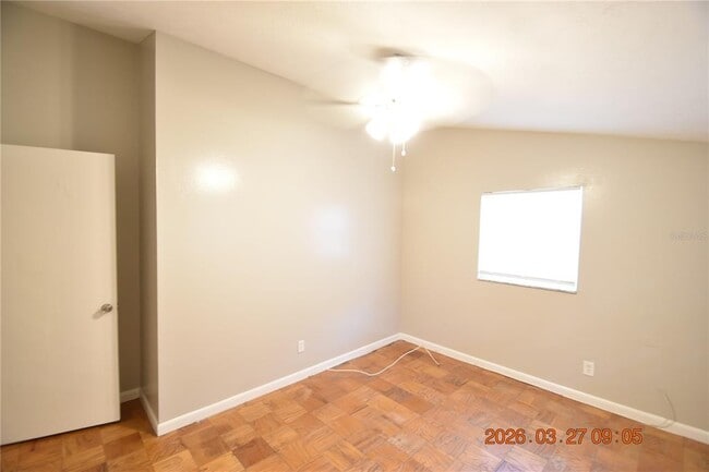 Building Photo - 10110 Alambra Ave