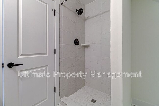 Building Photo - 213 Myrtle Ave