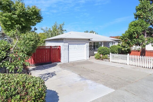 Primary Photo - Beautiful, Perfectly located Hayward Home ...