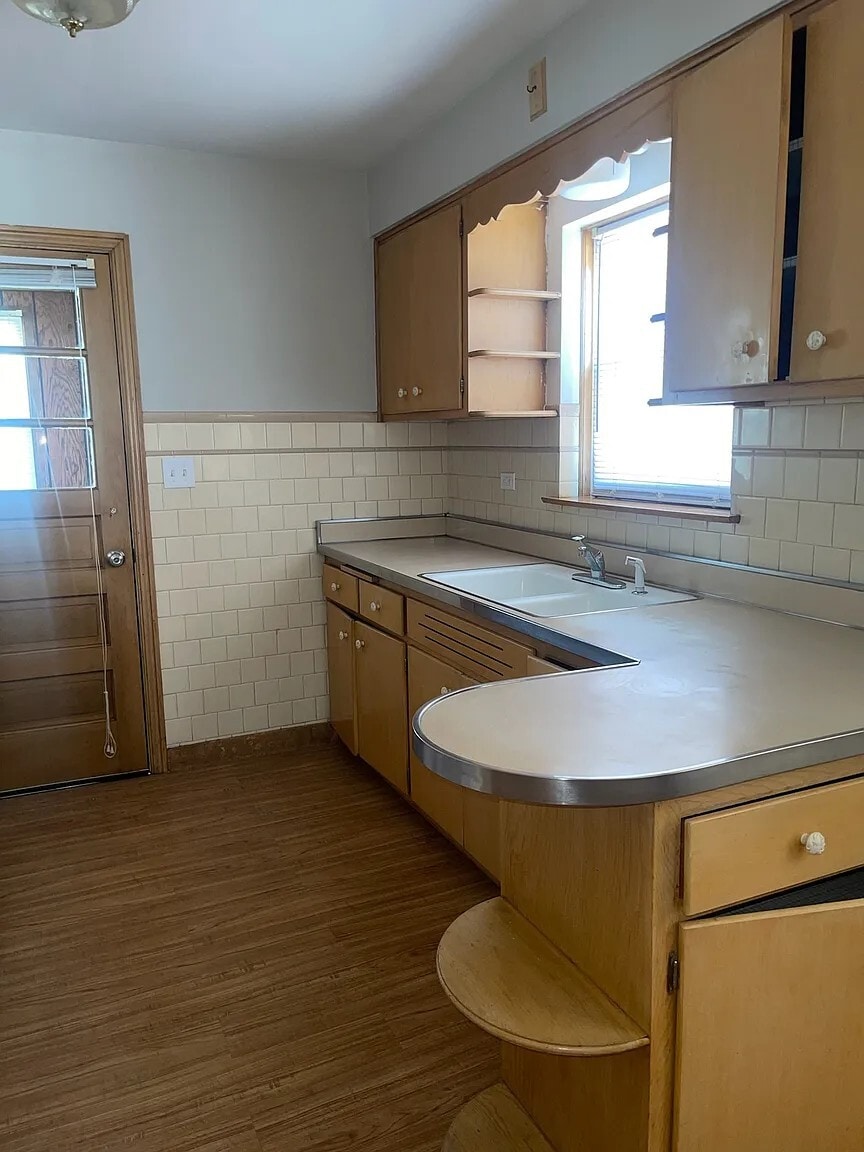 Building Photo - 5530 N Major Ave