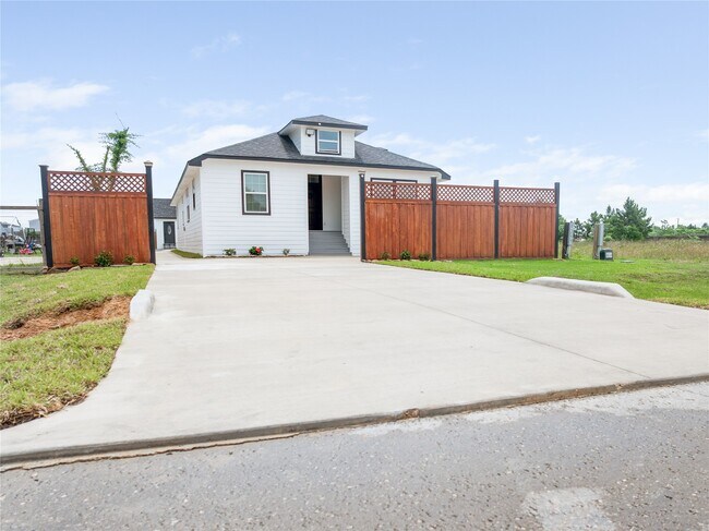 Building Photo - 1244 Rd 5705