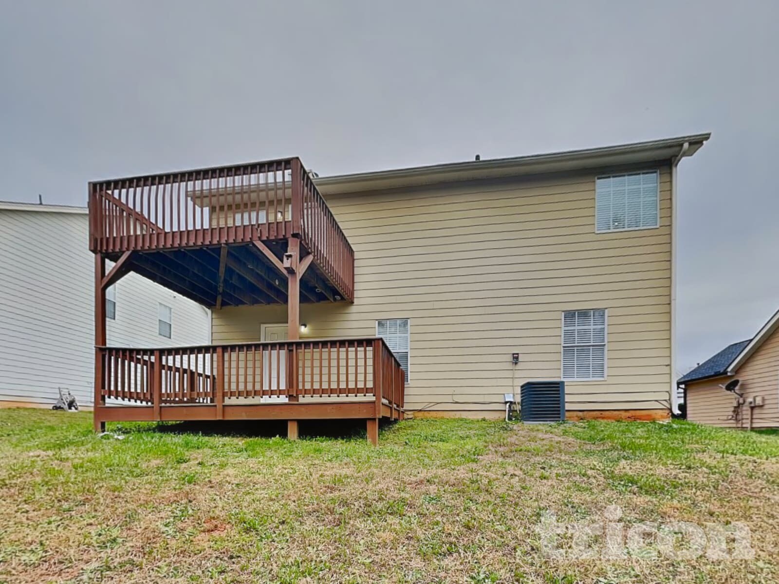 Building Photo - 240 Kings Cove