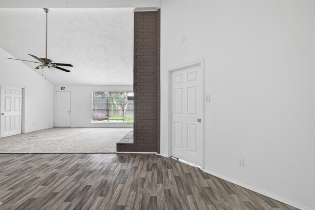 Building Photo - 8203 Lone Quail Dr