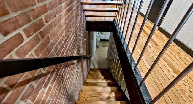 Building Photo - 3590 Water St NW