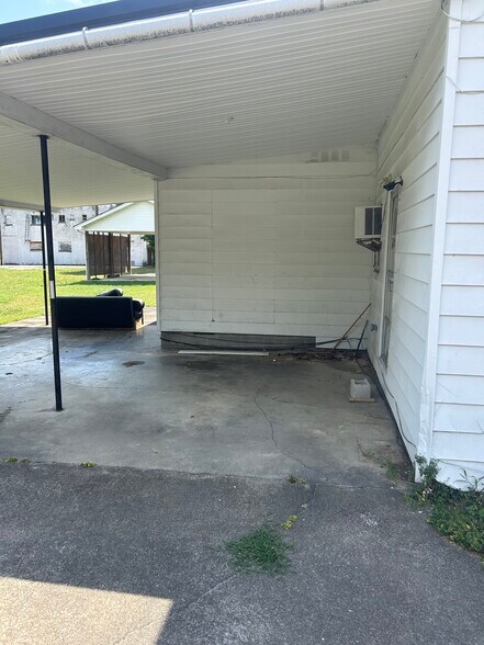 Primary Photo - 308 N 3rd St