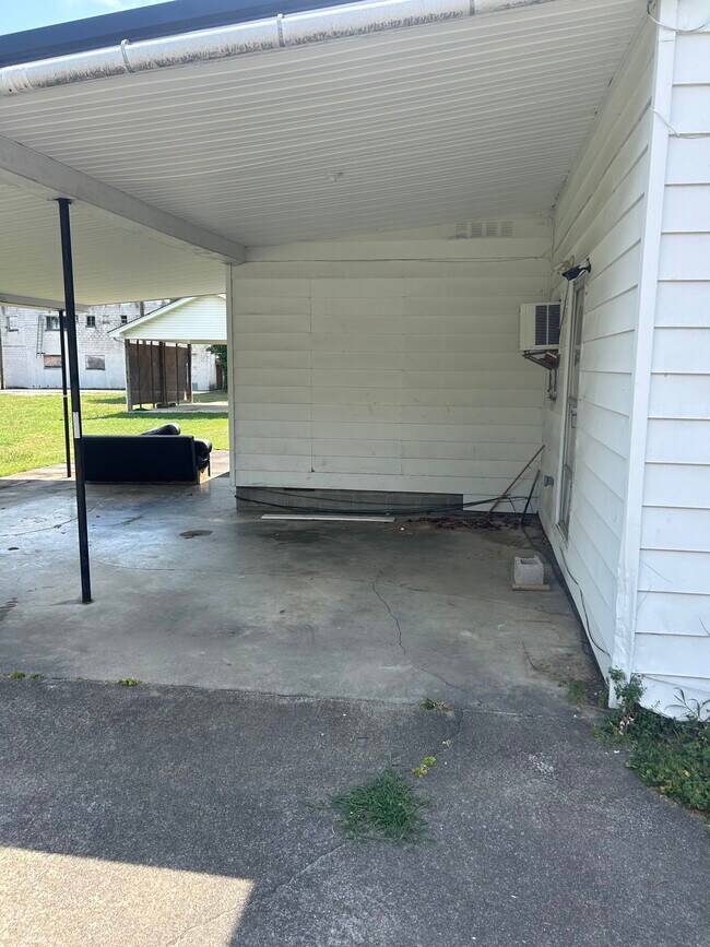 Primary Photo - 308 N 3rd St