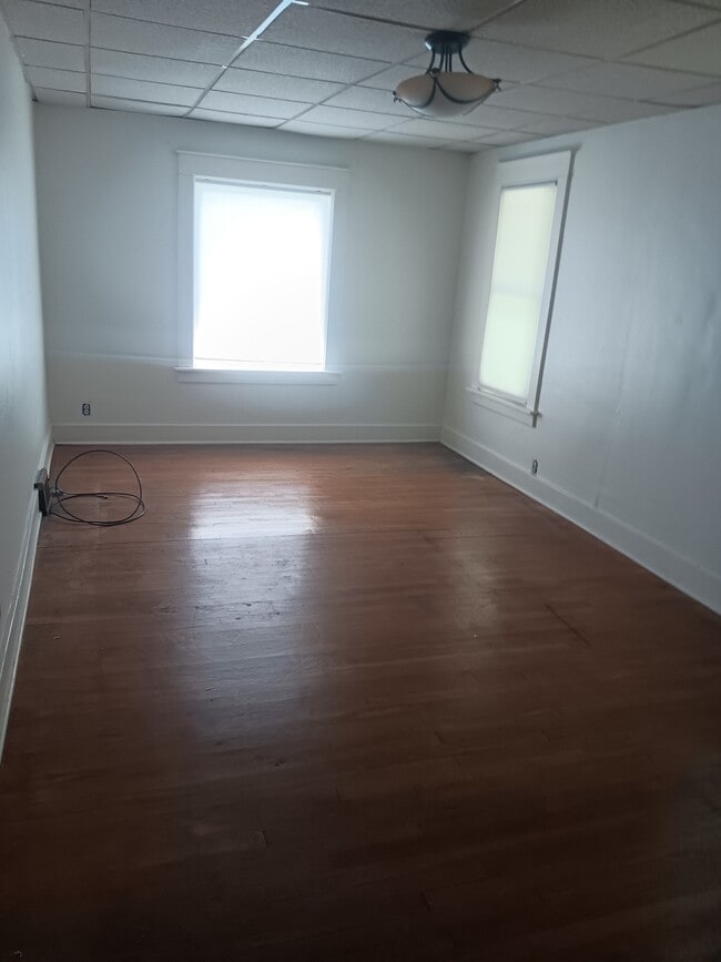 Building Photo - 315 Jennings St