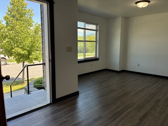 Building Photo - 2286 Gallatin Green Blvd