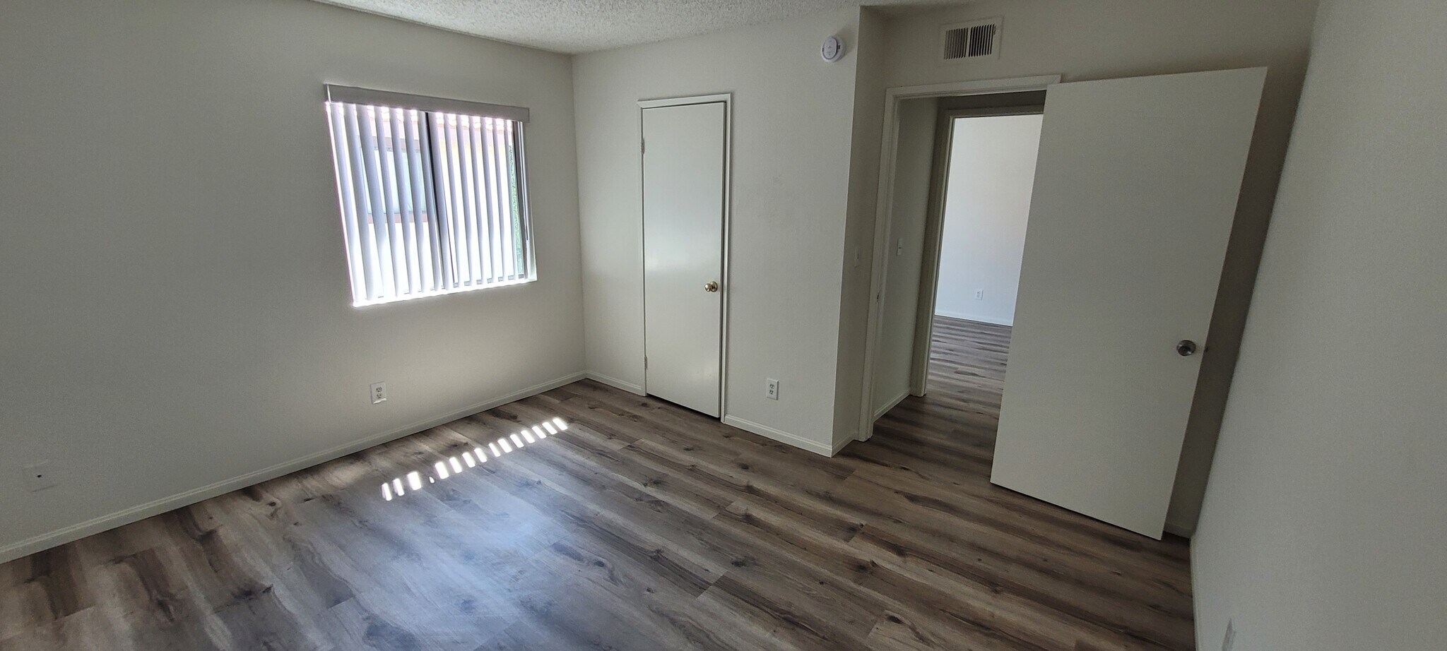 Building Photo - 27925 Tyler Ln