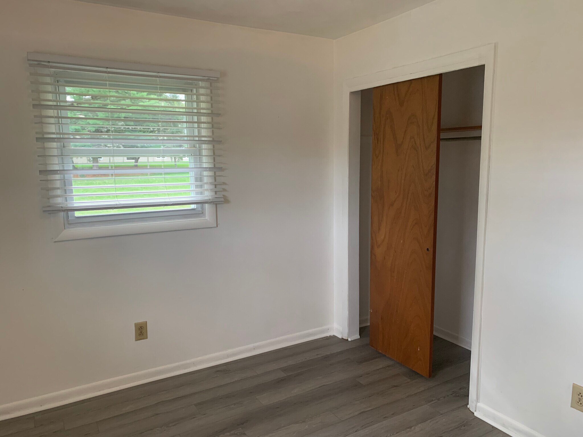 Building Photo - 106 Maywood St