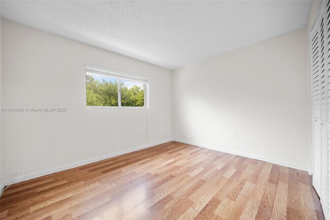 Building Photo - 8240 SW 149th Ct