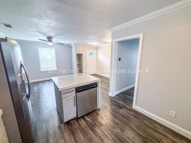 Building Photo - 6918 Overlook Dr
