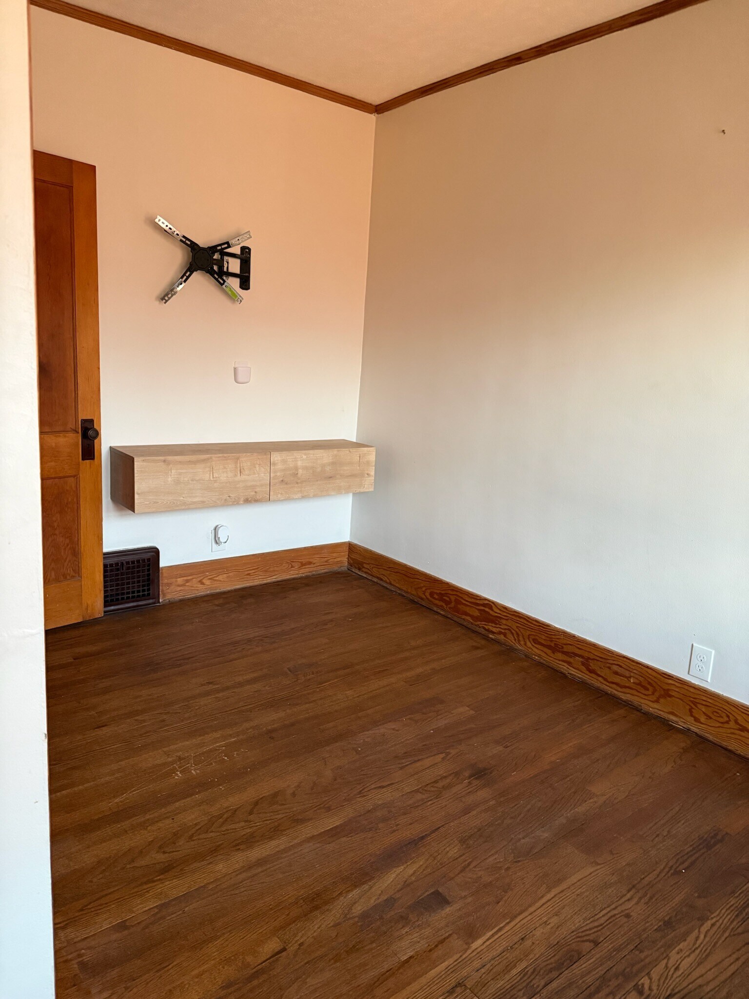 Building Photo - 3104 S 32nd Ave