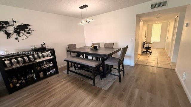 Building Photo - 231 Lakeview Dr