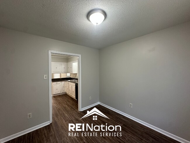 Building Photo - JUST RENOVATED! 4BR/2BA Memphis Stunner | 2-Car Garage & Fenced Yard!