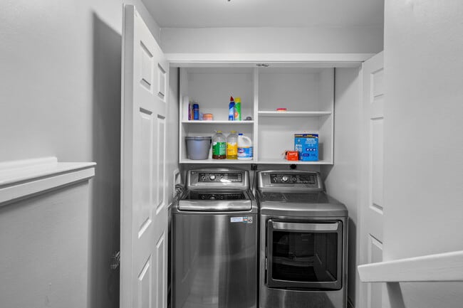 Building Photo - 29374 Glen Oaks Blvd W