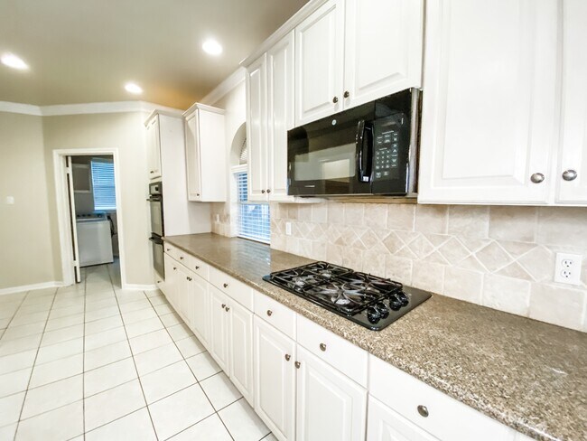 Building Photo - 13030 Mossy Ridge Cove
