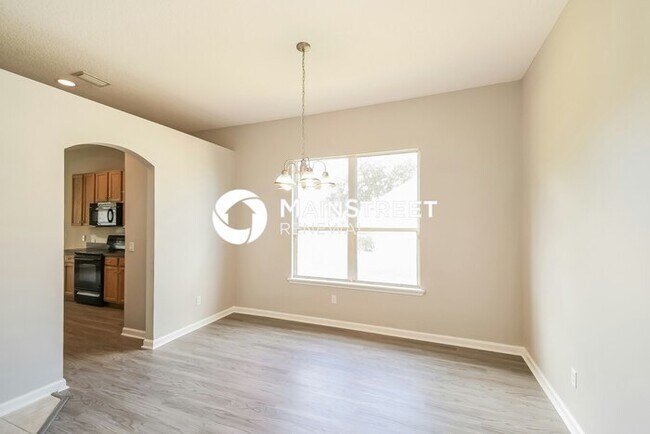 Building Photo - 3 Bedroom Pet-Friendly Home in Jacksonville, FL with Main Street Renewal
