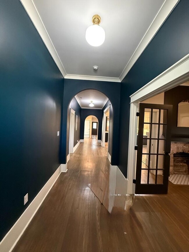 Building Photo - 385 Inman St SW