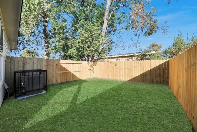 Building Photo - 7973 Joy St